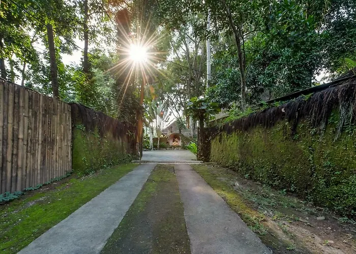 Kamaniiya River Sayan - Villa Ubud (Bali)