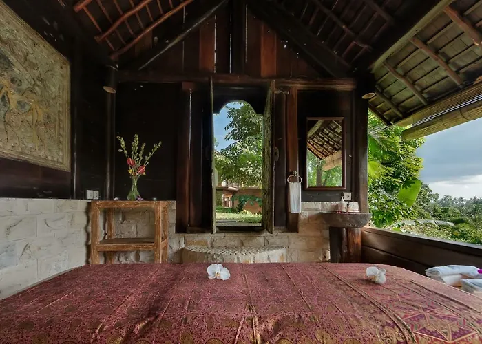 Villa Kamaniiya River Sayan -